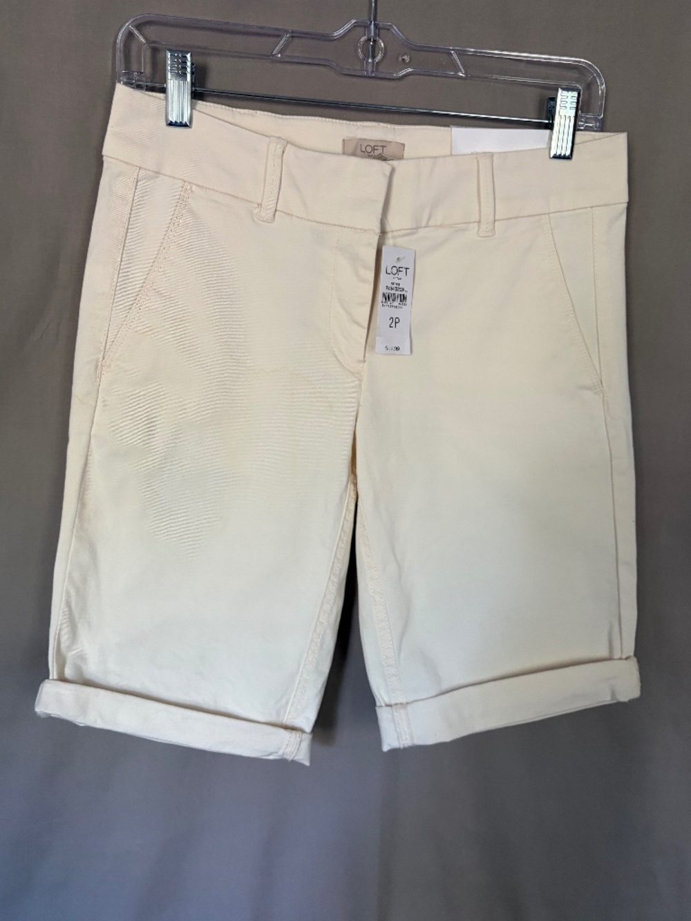 LOFT Petites Bermuda Roll Shorts, color Ivory size 2P (NWT)